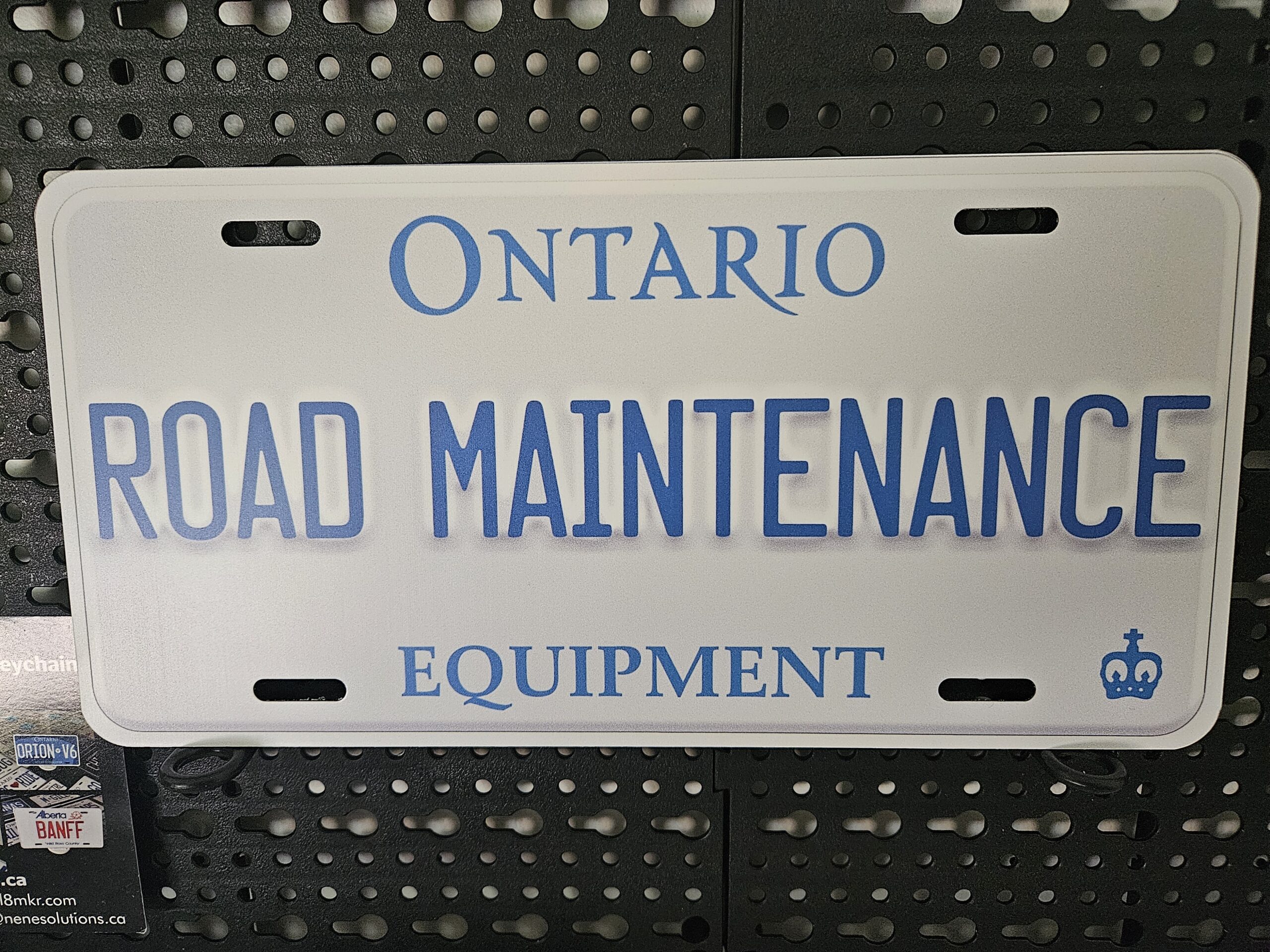White Ontario With Crown Custom Plate - Image 8