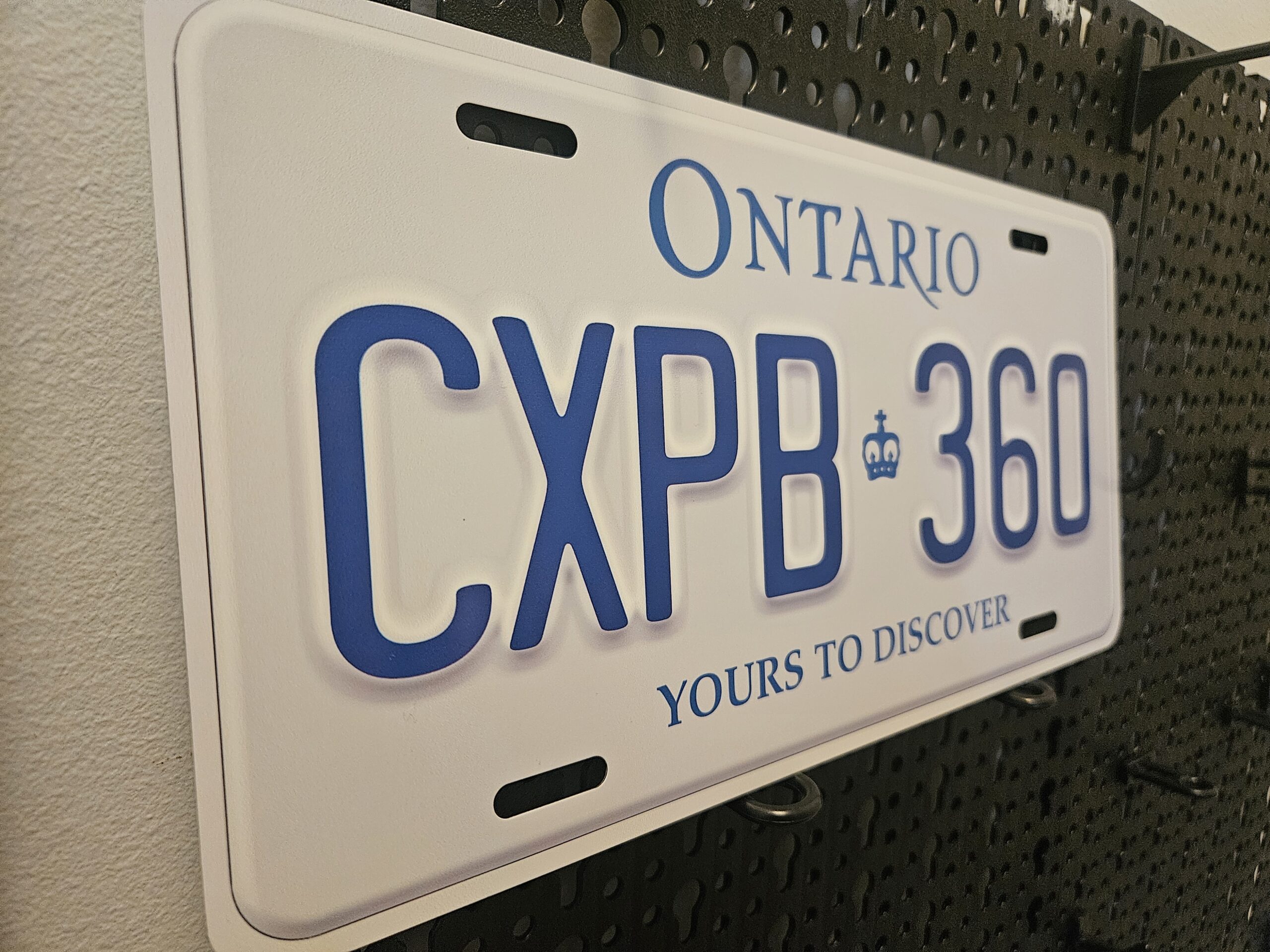 White Ontario With Crown Custom Plate - Image 5